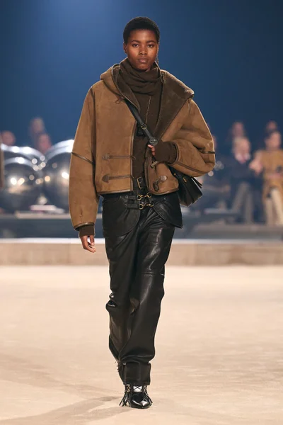 Look 12